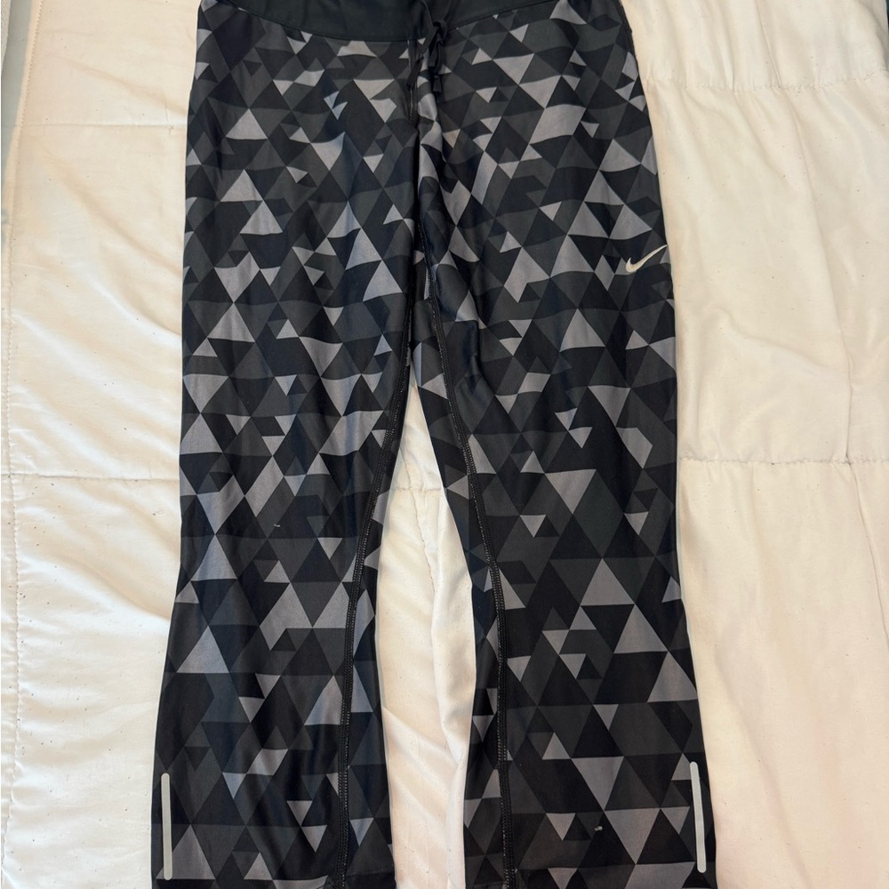 Nike womens Black and Gray Geometric Leggings